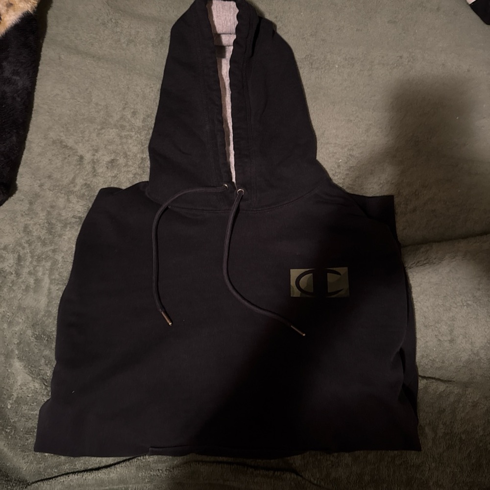 Champion Classic Black Pullover